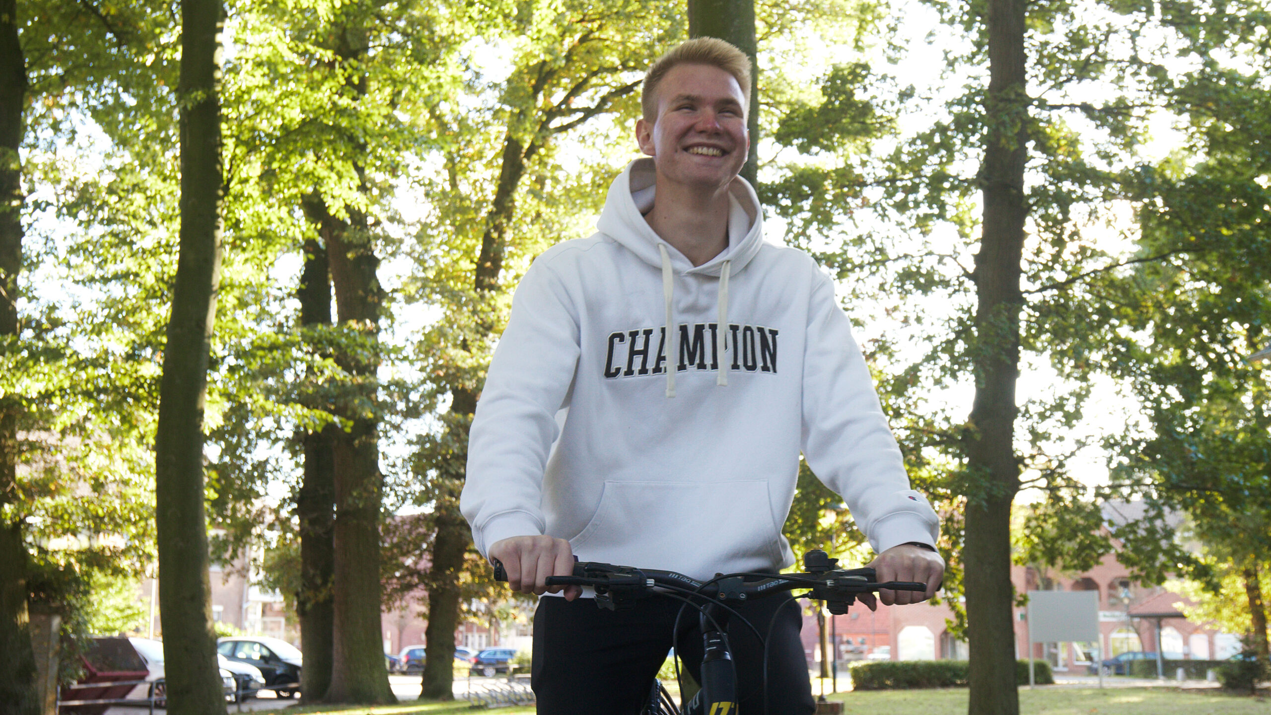 Schlaurenz auf Fahrrad